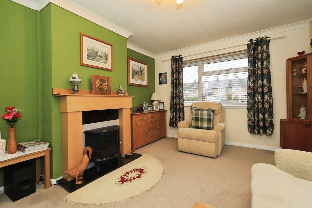 Property photo 2 of 20