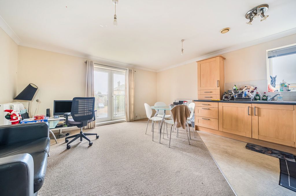 Property photo 2 of 13 1401322-13-696E62...