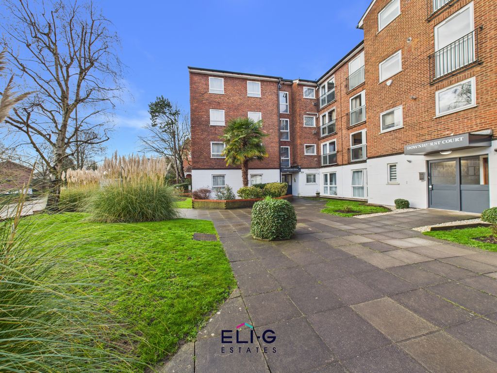 Property photo 1 of 12 2 Bed 1st Flat For Sale With A Garage, Langton Court, London Nw4