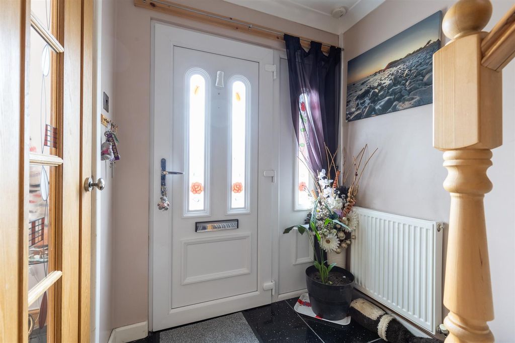 Property photo 3 of 19 24Brayclose-4.Jpg