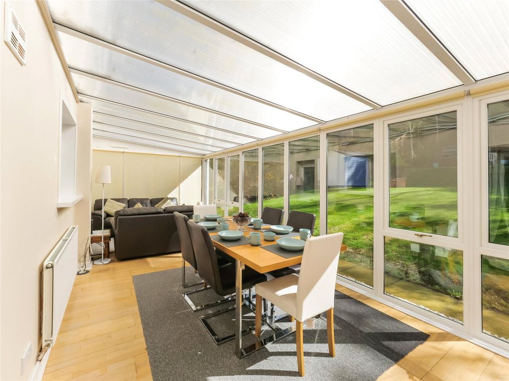 Property photo 3 of 21 Picture No. 52