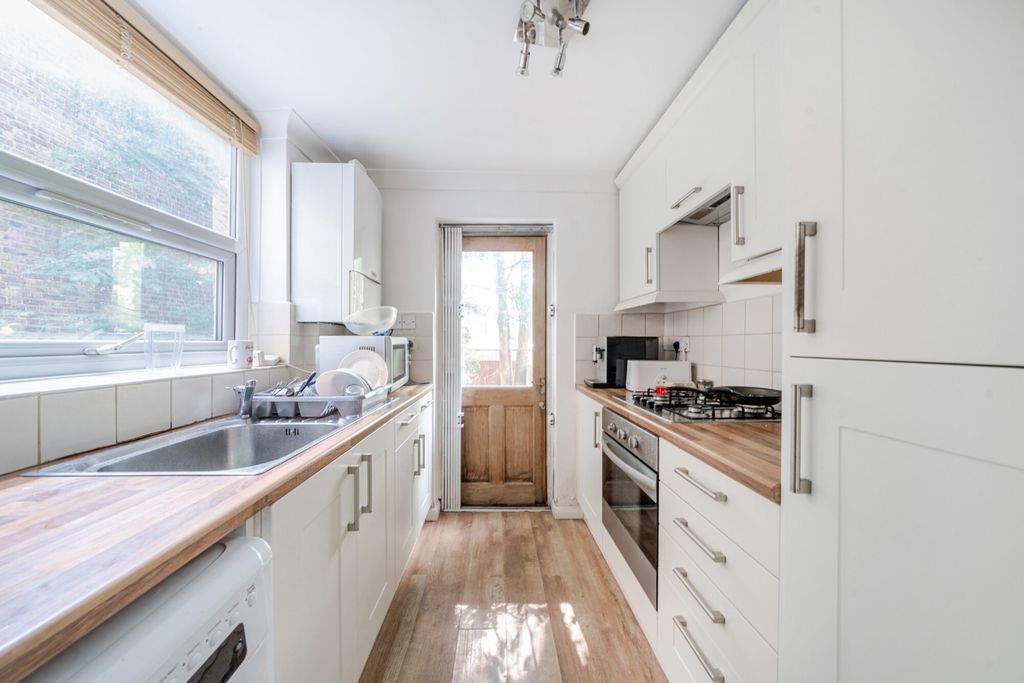 Property photo 3 of 9 1312566-5-6853Cdb...