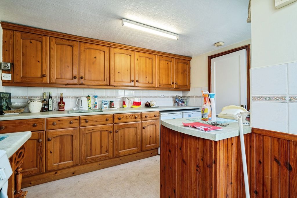 Property photo 2 of 20 Pbox-Img.Jpg