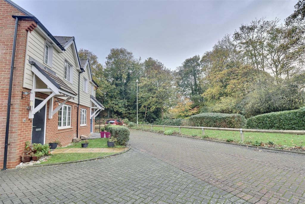 Property photo 2 of 16 Front