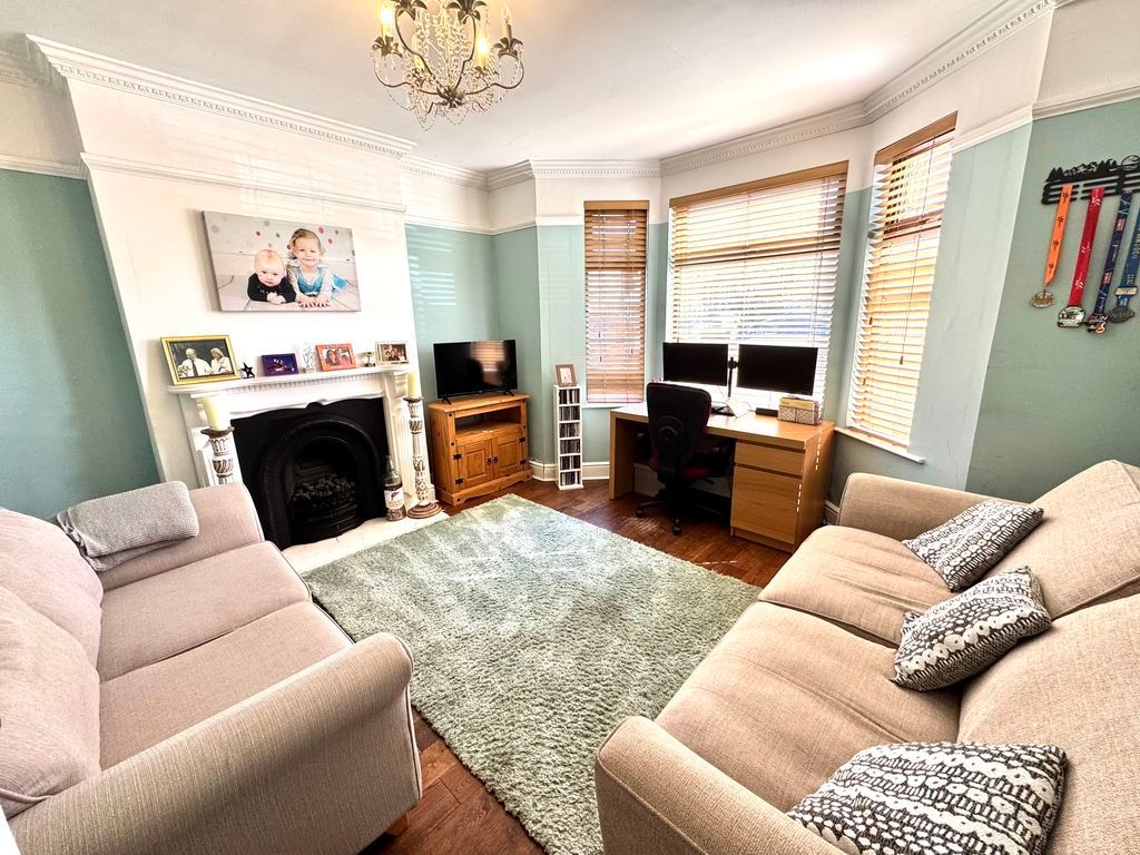 Property photo 2 of 18 Photo 3