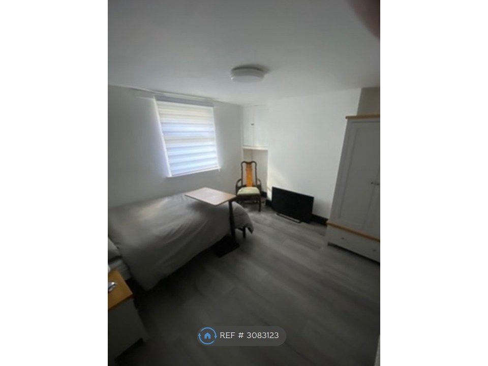 Property photo 3 of 4
