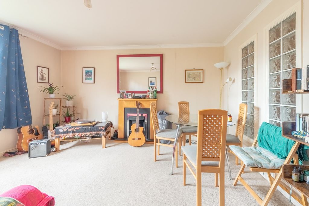 Property photo 3 of 21