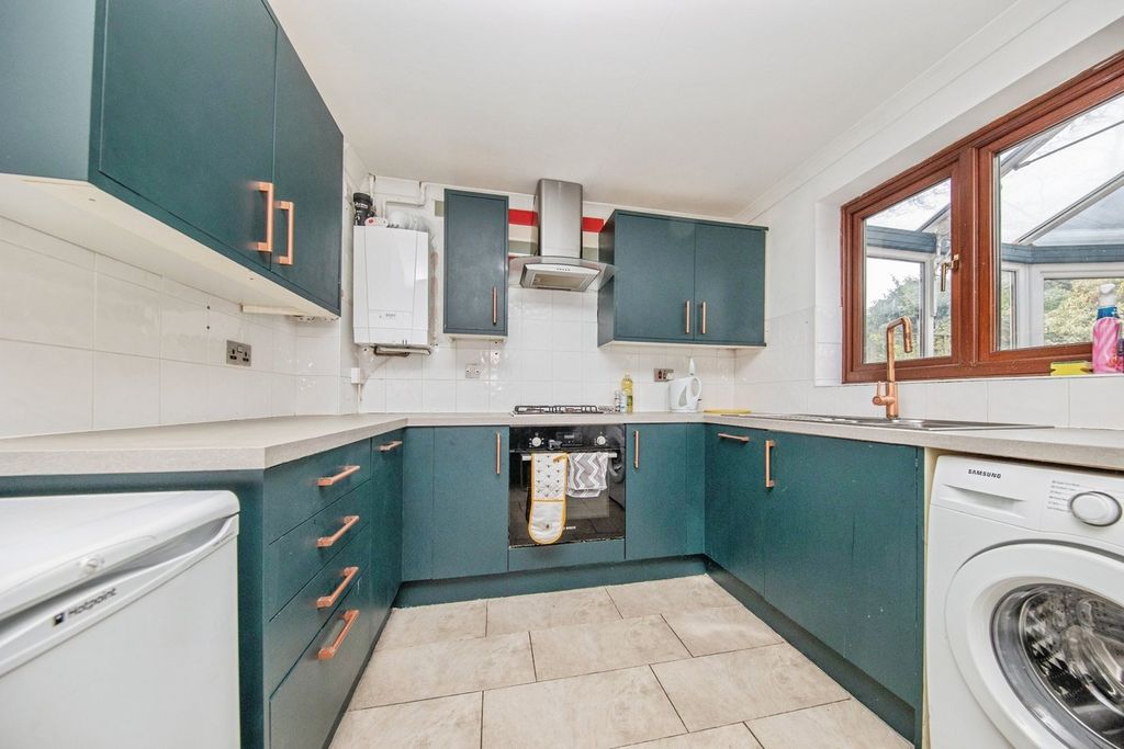 Property photo 2 of 13