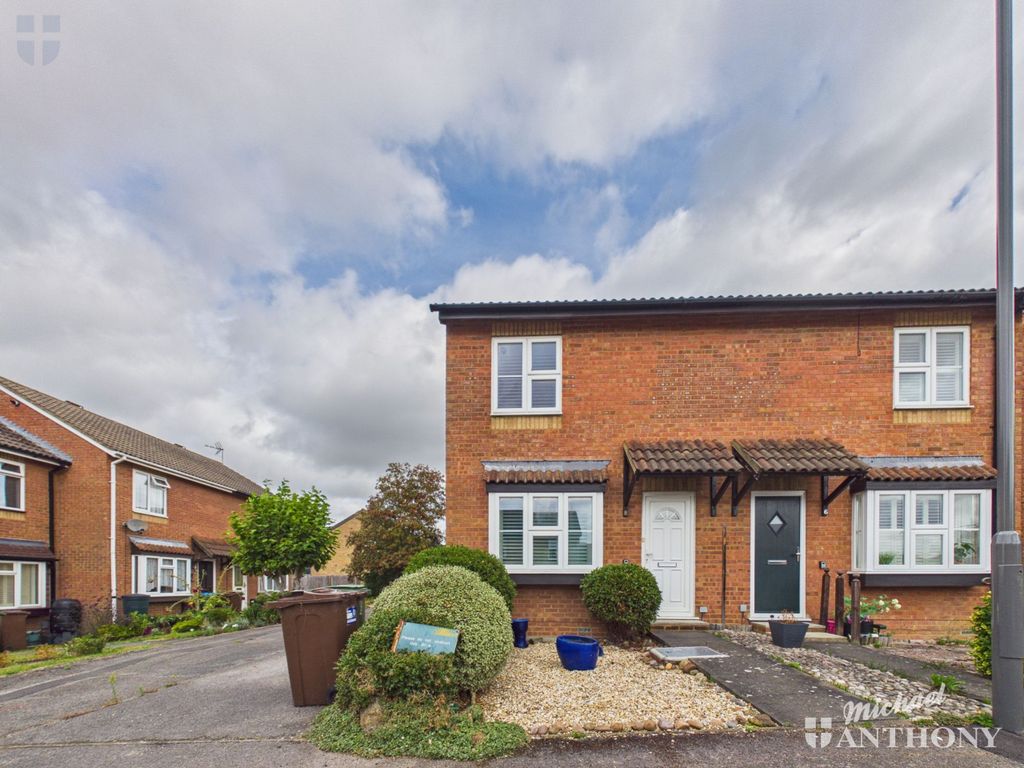 Property photo 1 of 17 Cam03852G0-Pr0774-Still015