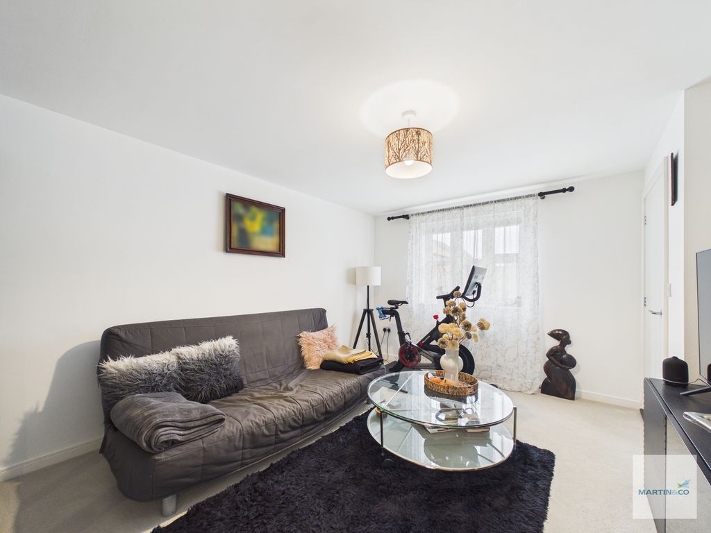 Property photo 2 of 18 Cam03394G0-Pr0457-Still004