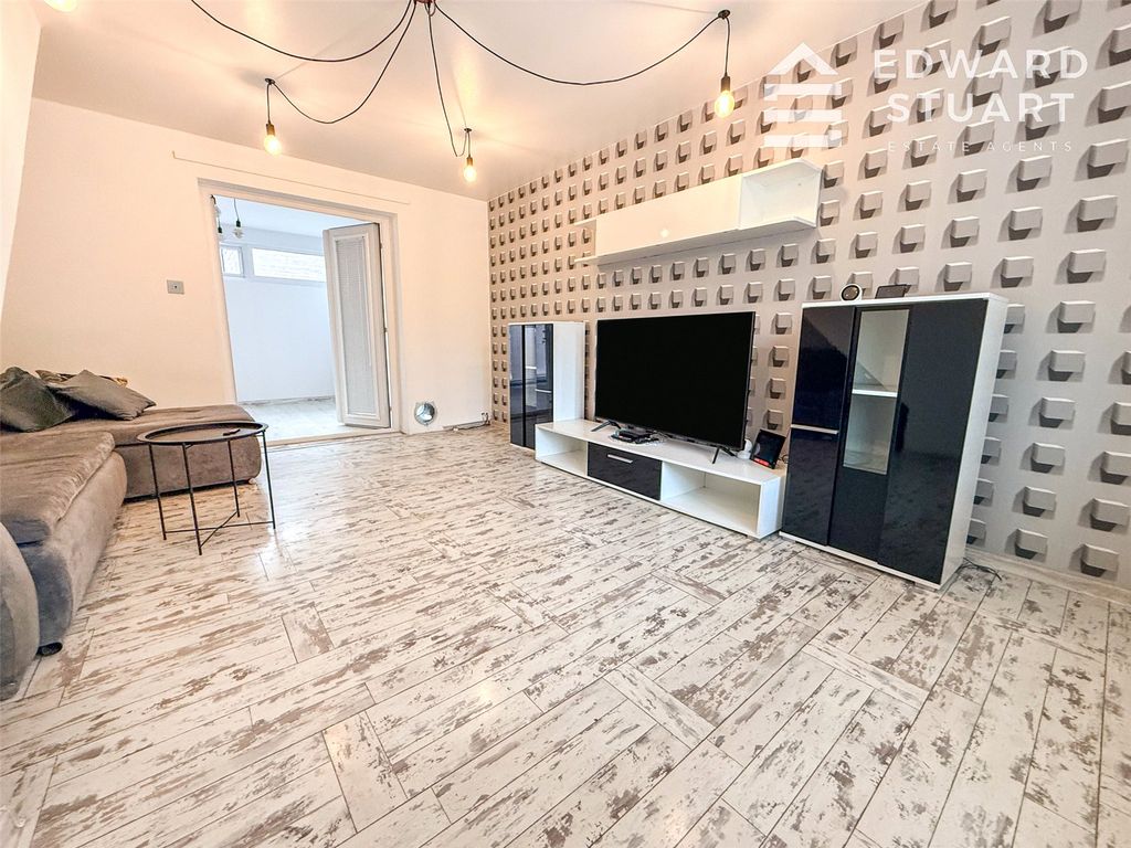 Property photo 3 of 14 Picture No. 04