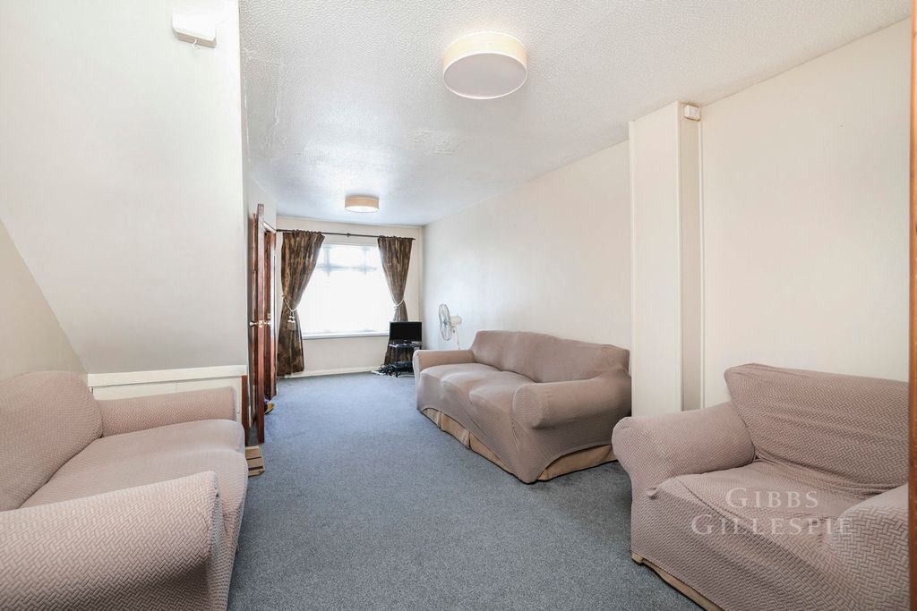 Property photo 3 of 14 Pbox-Img.Jpg