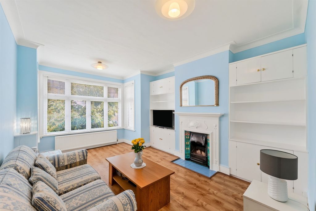 Property photo 2 of 12