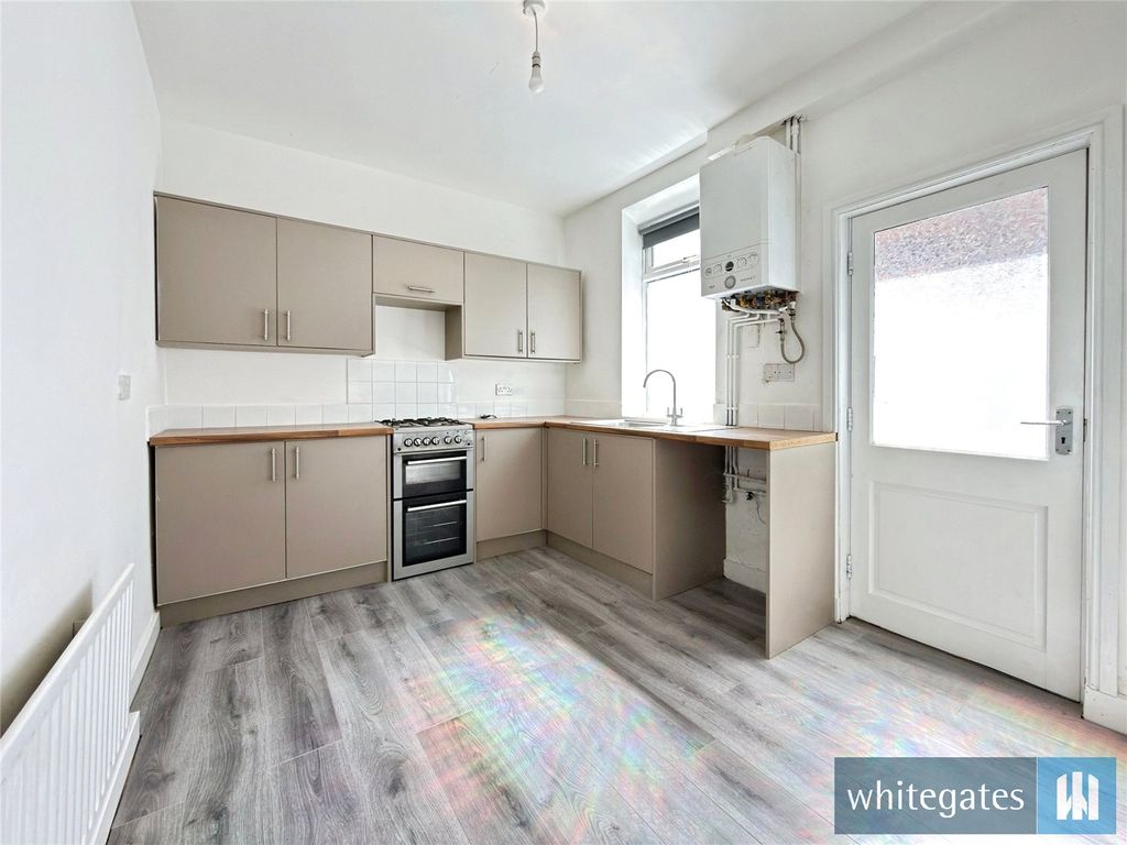 Property photo 3 of 16 Picture No. 01