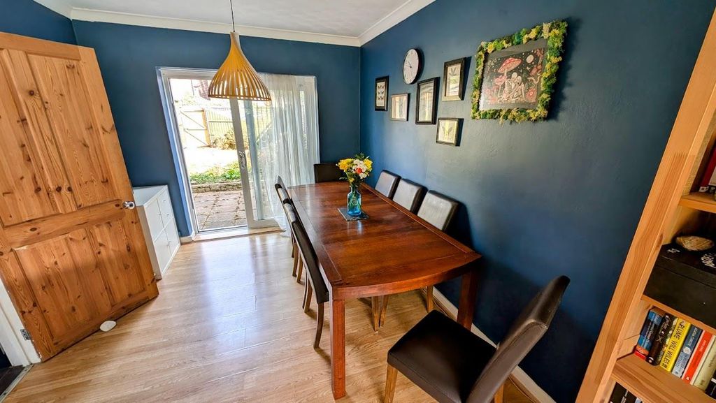 Property photo 3 of 12 5 Sunningdale Dining Area.Jpg