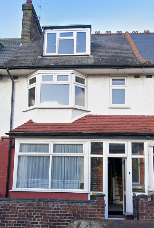 Property photo 2 of 6