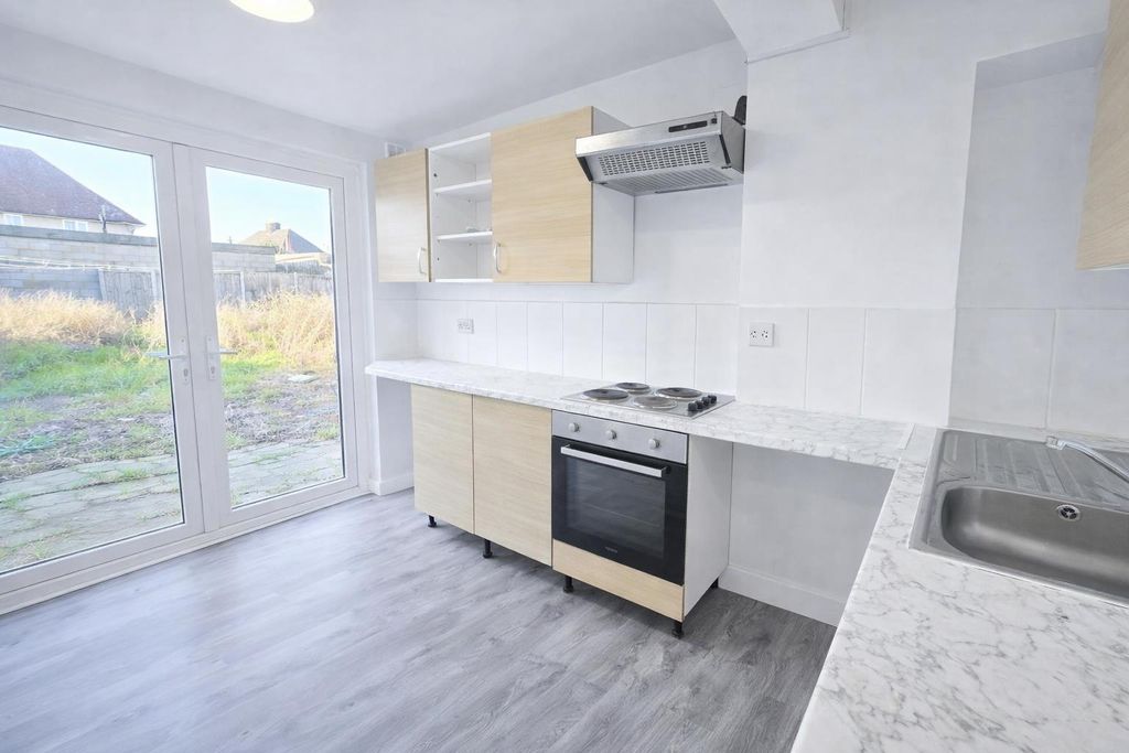 Property photo 2 of 6 Chatgpt Image Feb 4, 2026, 03_18_11 Pm.Png