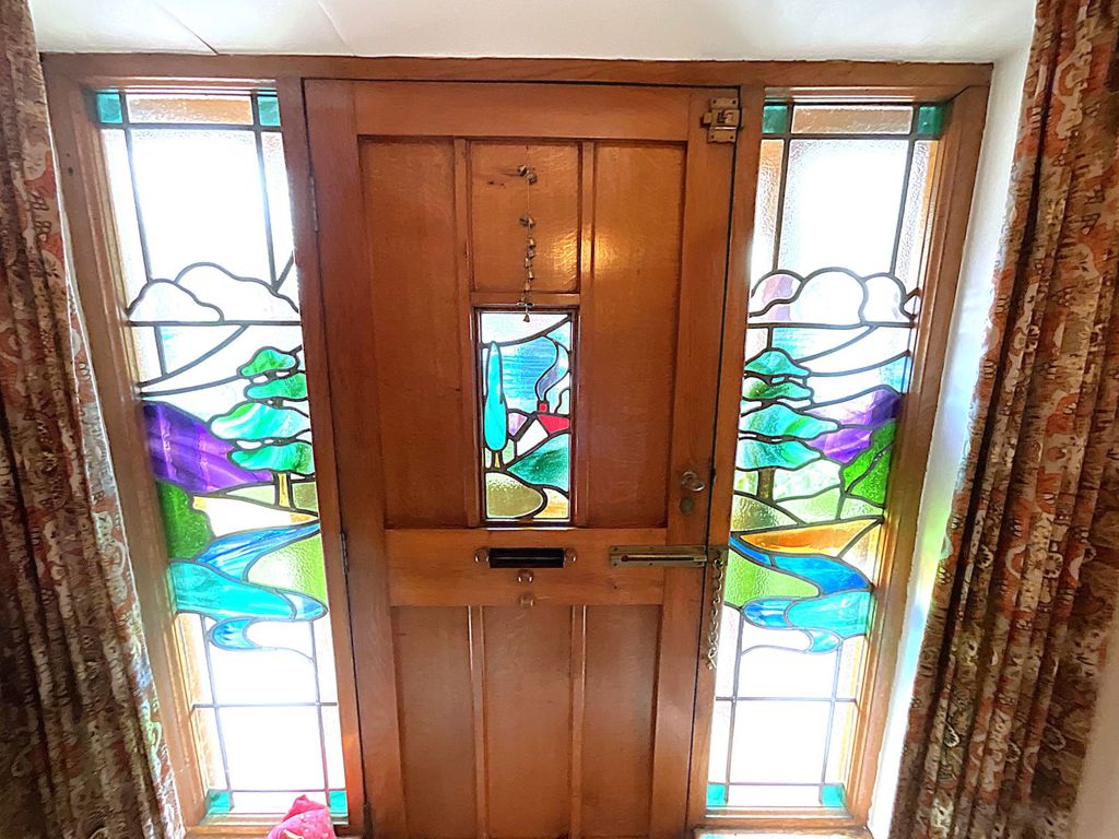 Property photo 2 of 36