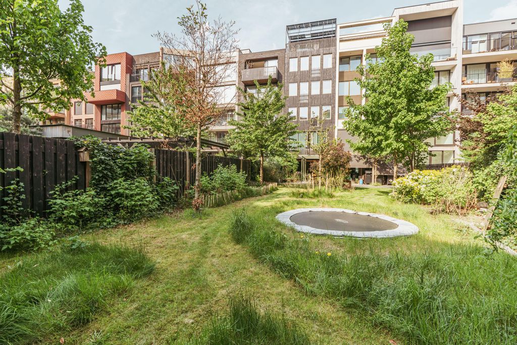 Property photo 3 of 75