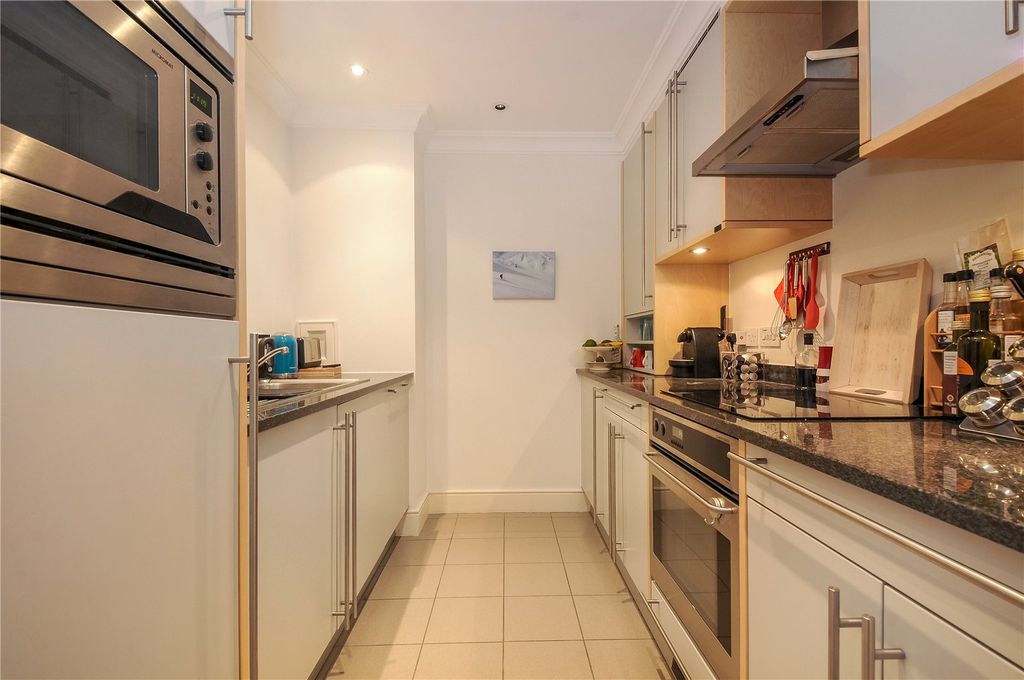 Property photo 3 of 8 Kitchen