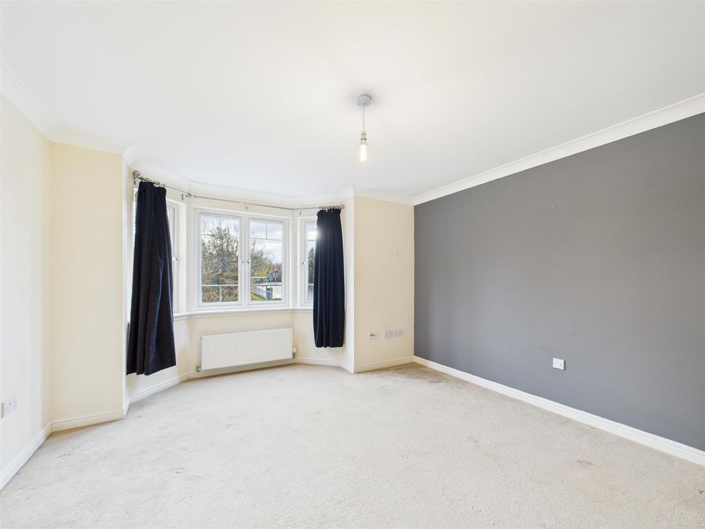 Property photo 2 of 13 Cam01486G0-Pr0930-Still001.Jpg