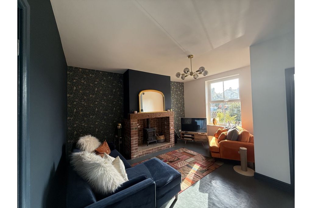 Property photo 3 of 10