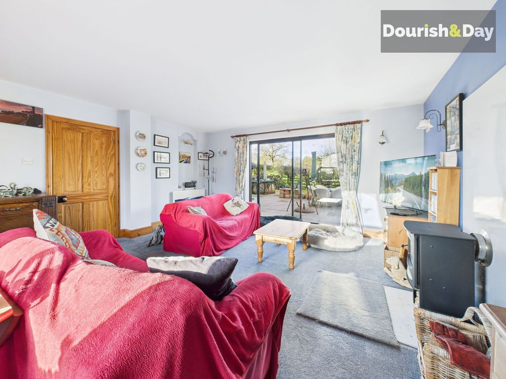 Property photo 3 of 35