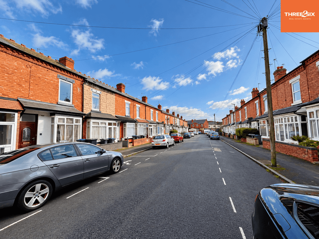 Property photo 1 of 13 Spacious Three-Bedroom Home With Additional Loft Room | Available 1st December