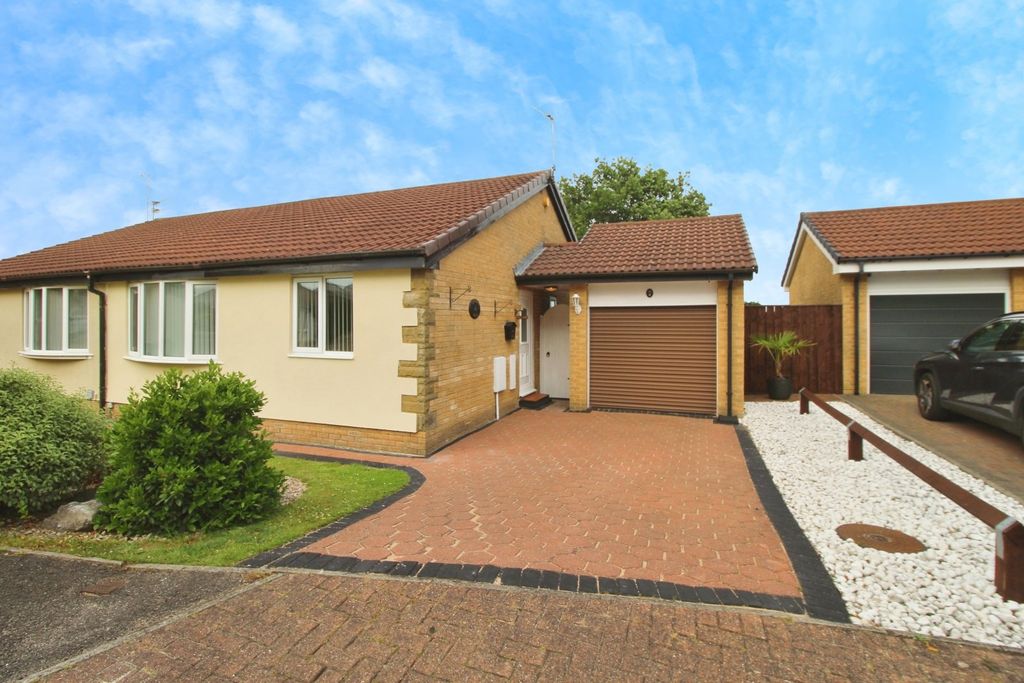 Property photo 1 of 15 External