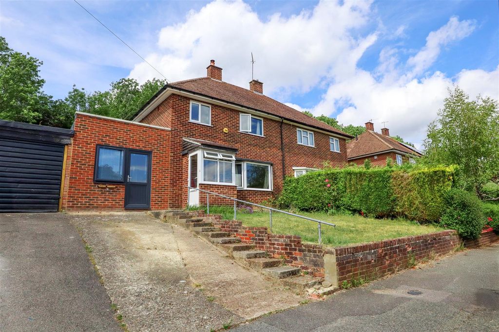 Property photo 1 of 12