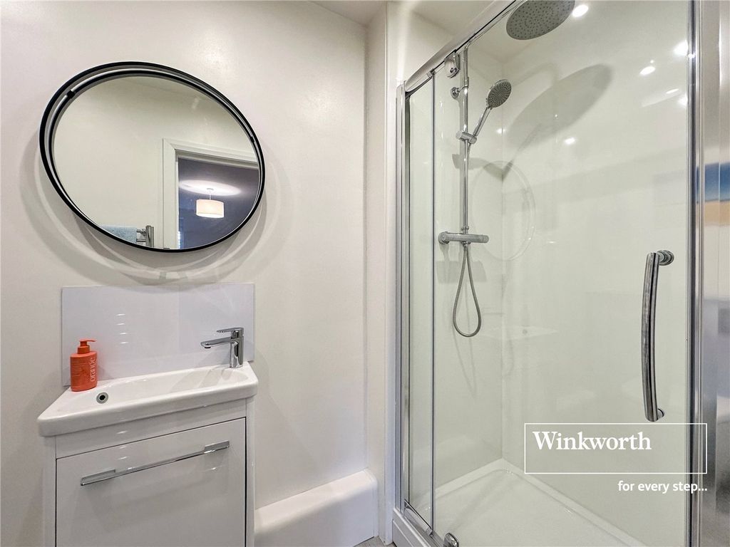 Additional image 15 of 3 bed flat for saleGolf Links Road, Ferndown, Dorset BH22