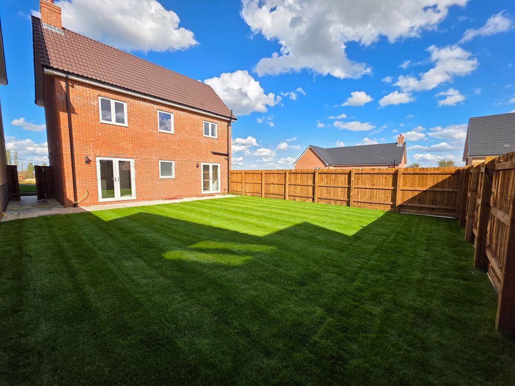 Property photo 2 of 12