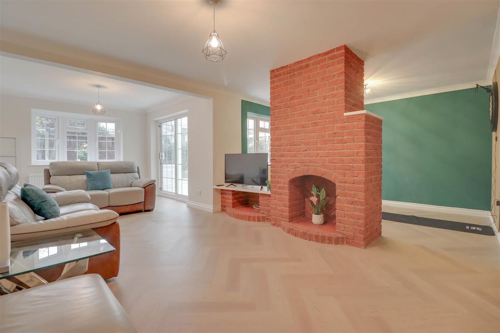 Property photo 3 of 20 24 Trinder Way 2025-9.Jpg