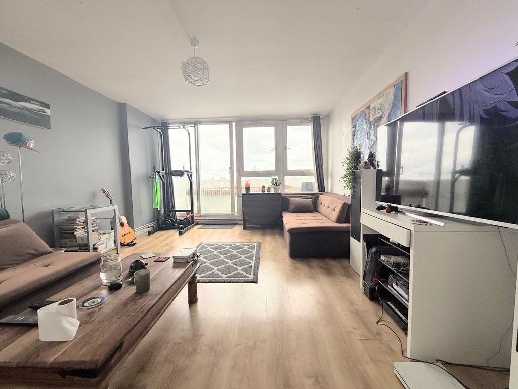 Property photo 3 of 11 5545092