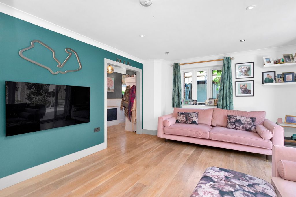 Additional image 7 of 3 bed detached house for saleAlma Road, Bordon GU35