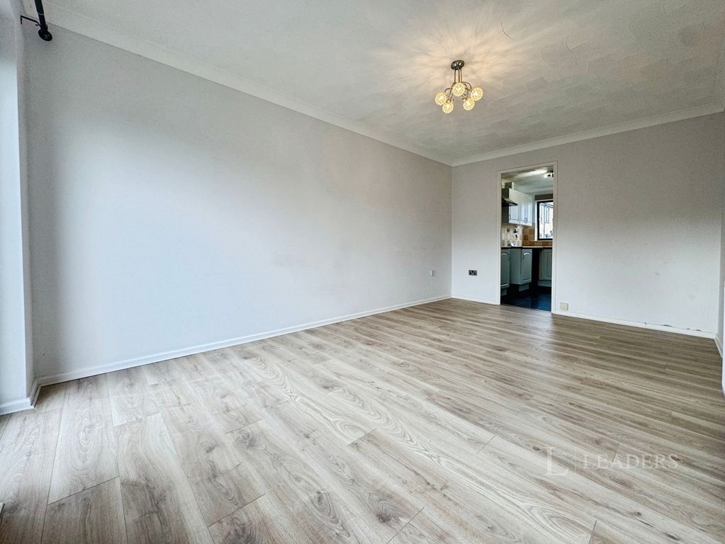 Property photo 3 of 9 Pbox-Img.Jpg