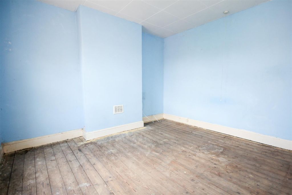 Property photo 1 of 14 Bed 2A.Jpg