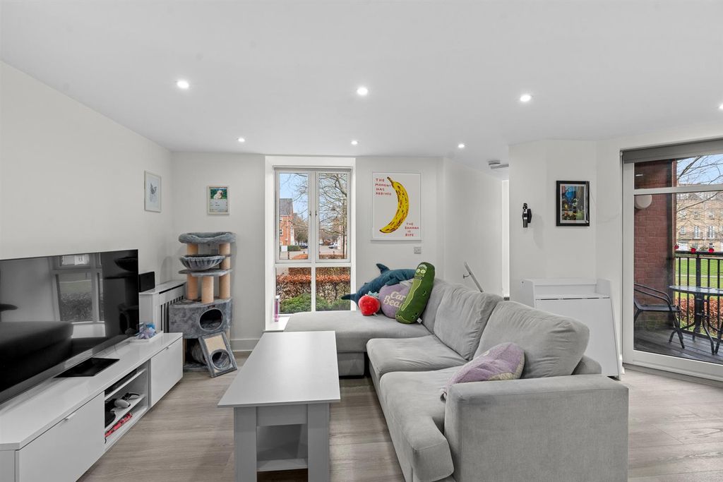 Property photo 3 of 15 29-Pavilion-007.Jpg