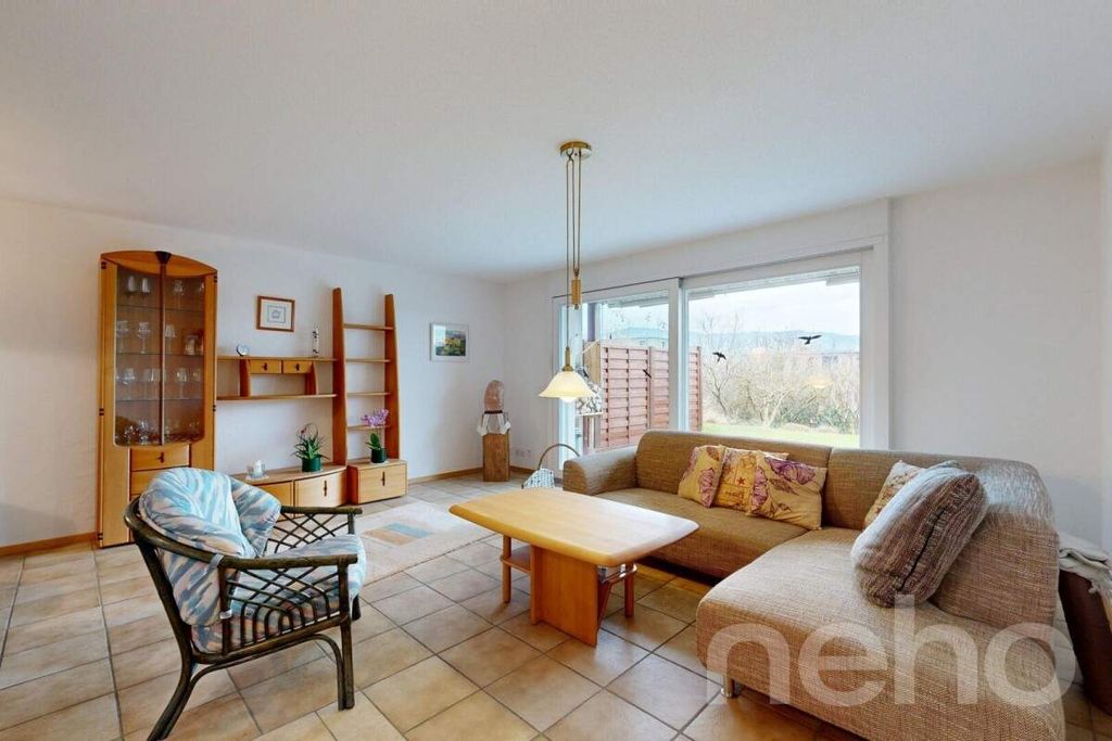 Property photo 3 of 12