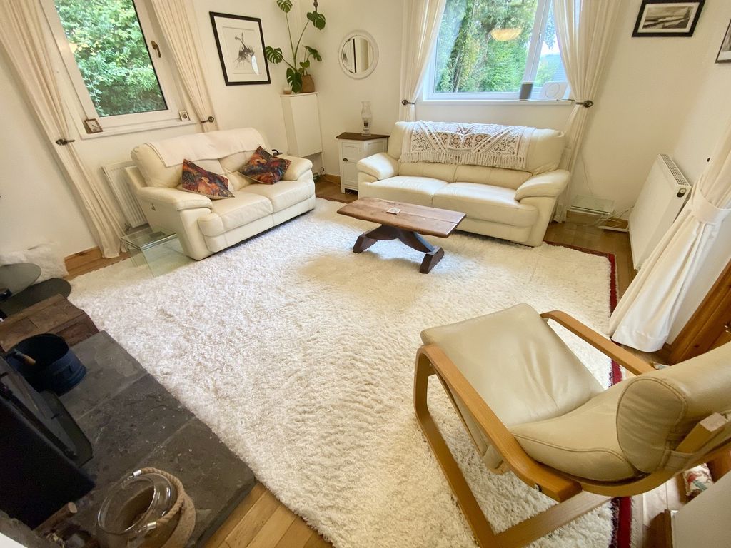 Property photo 2 of 23 Lounge