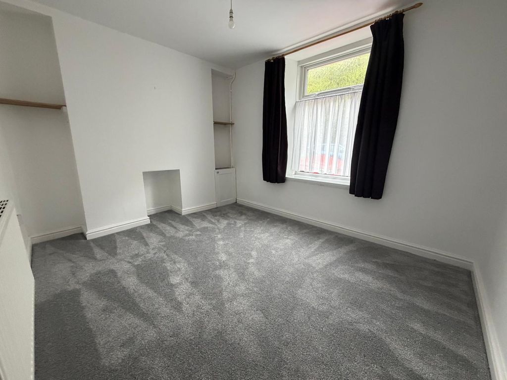 Property photo 3 of 9 Exterior