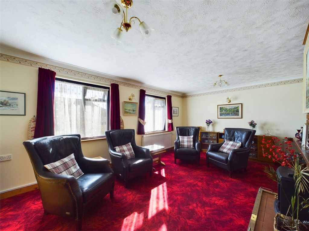 Property photo 2 of 13 Picture No. 11