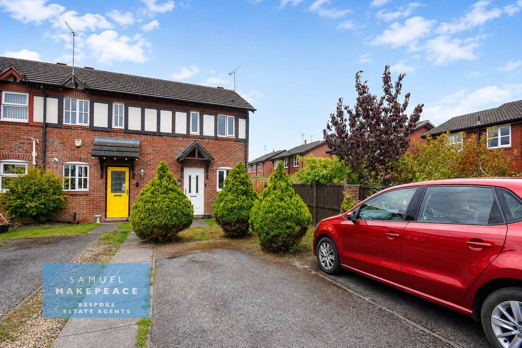 Property photo 1 of 10 One Bedroom Town House For Rent