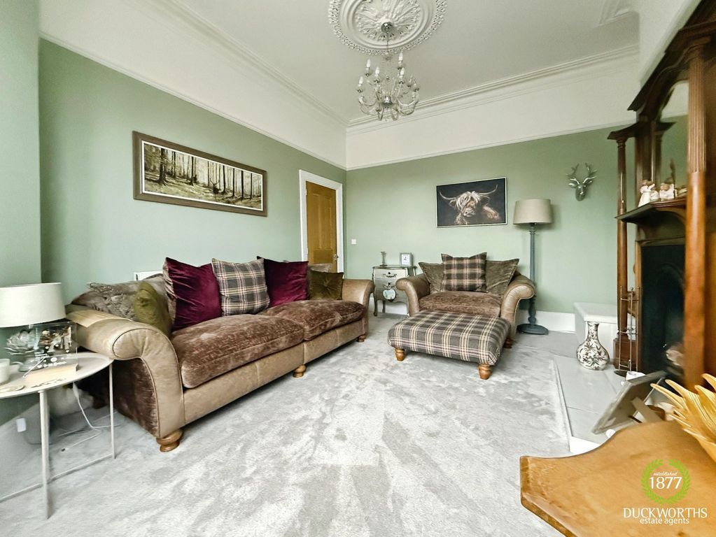 Property photo 2 of 36