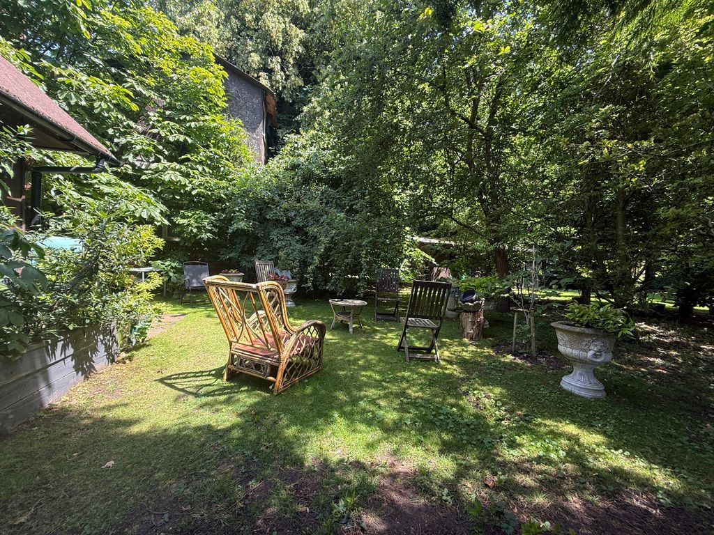 Property photo 2 of 6