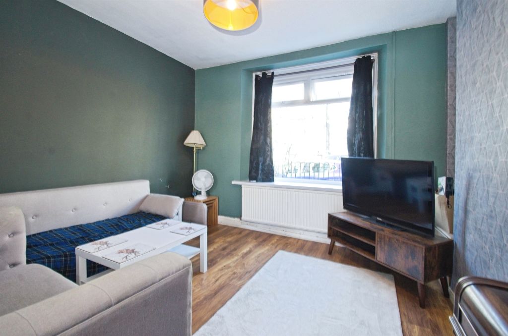 Property photo 2 of 17