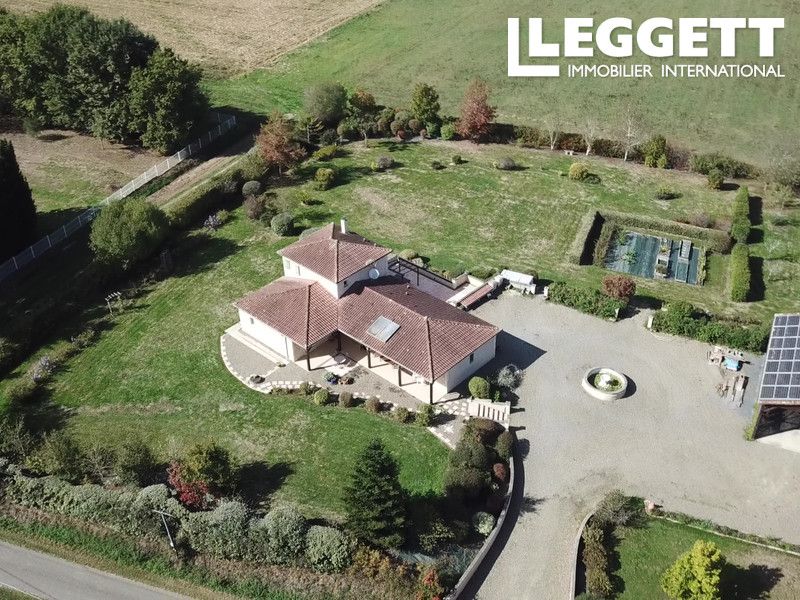 Property photo 2 of 10