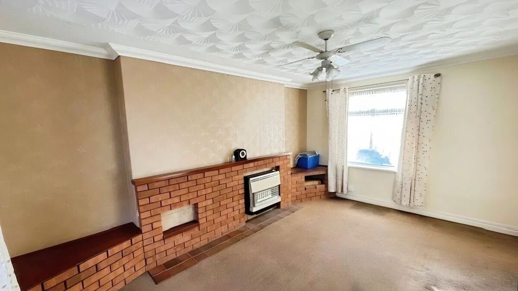 Property photo 2 of 15 Picture 2