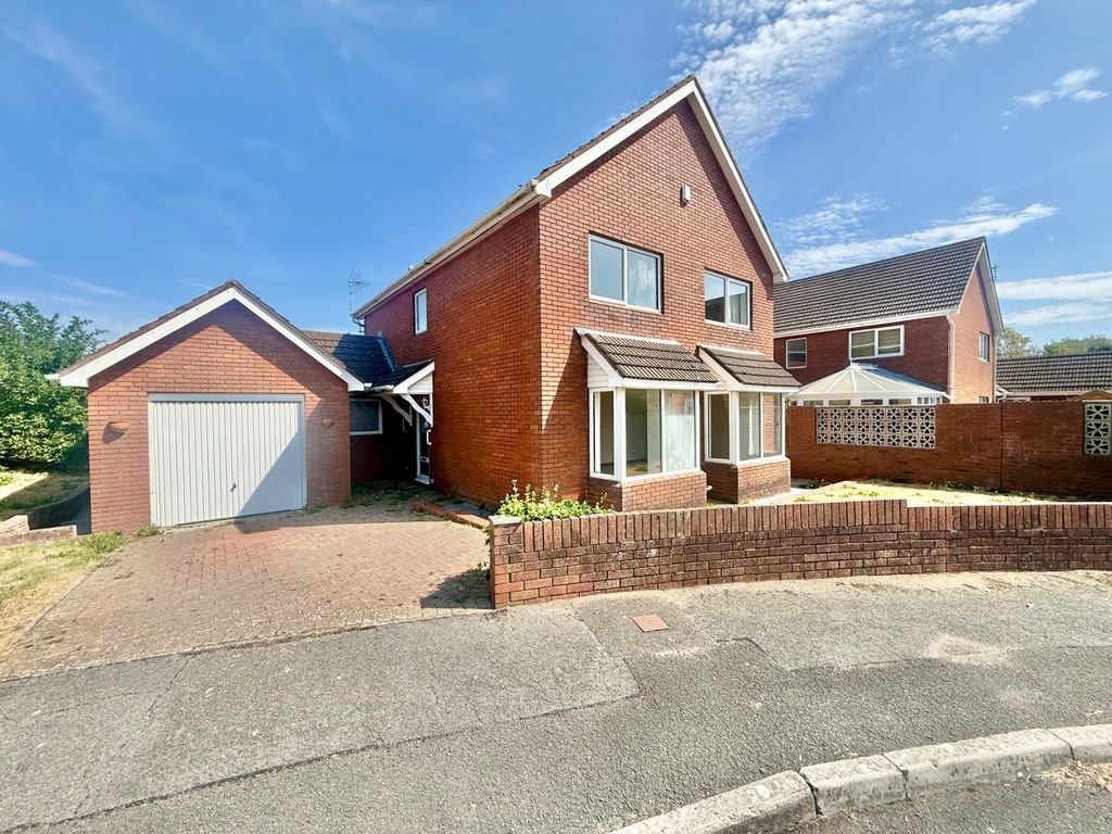 Property photo 1 of 16