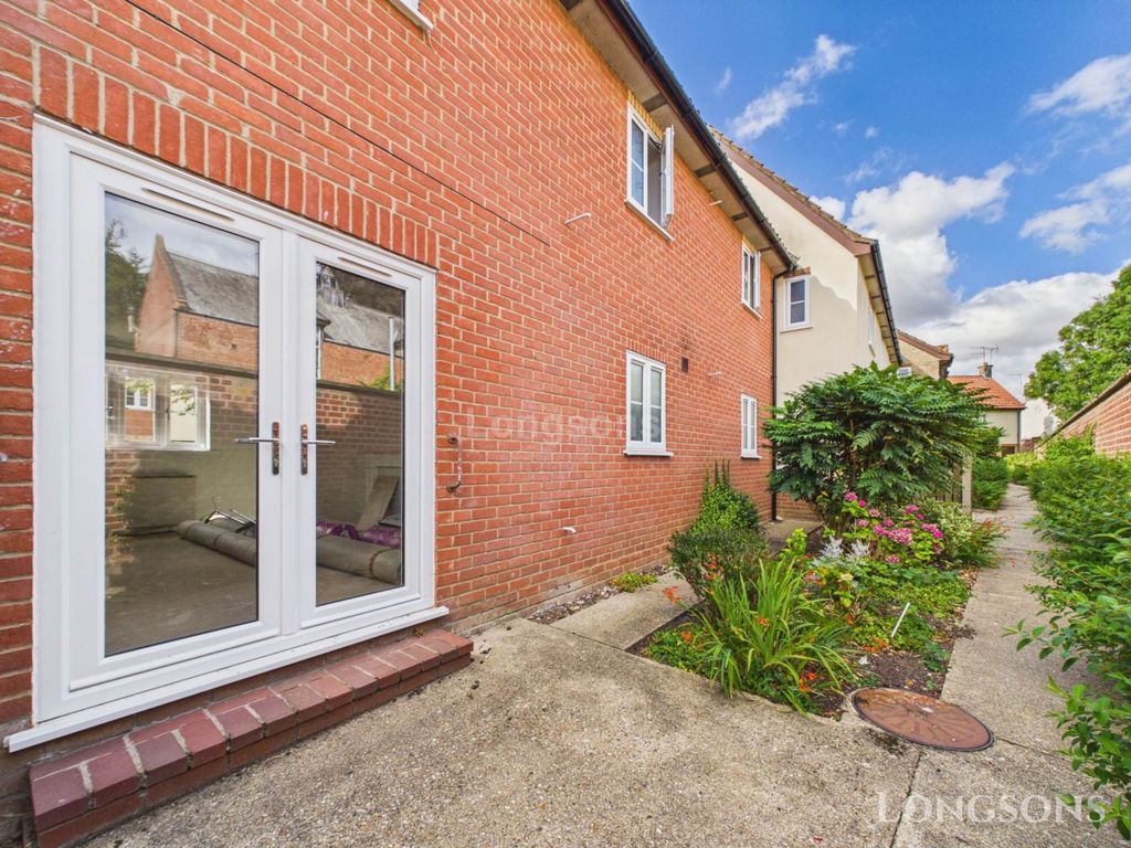 Property photo 3 of 3